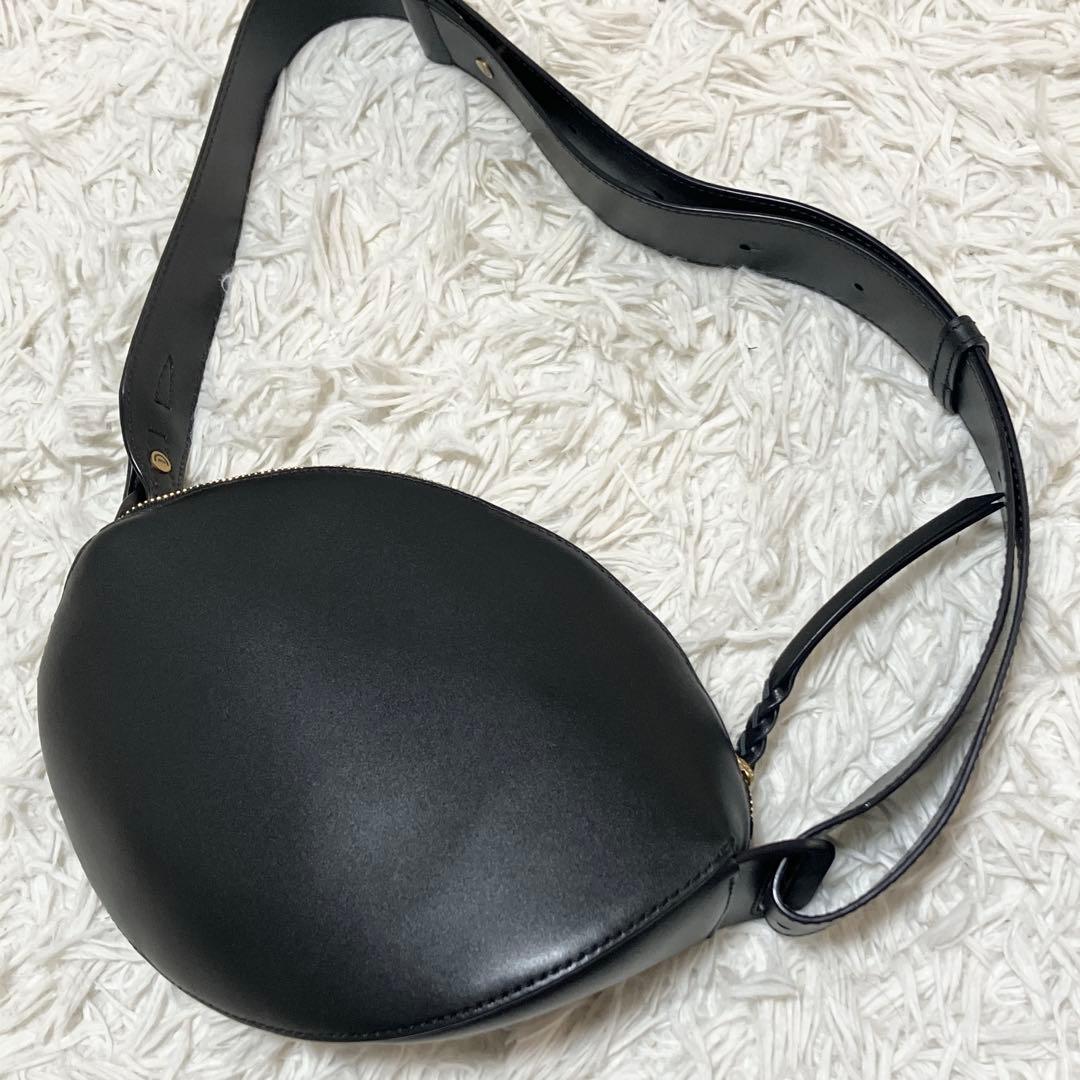 美品 ICICLE アイシクル ボディバッグ レザー ブラック