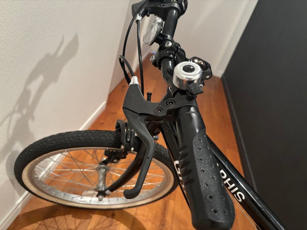 GRAPHIS BLACK 20インチ 6段変速 子供ジュニア　直接お渡し限定