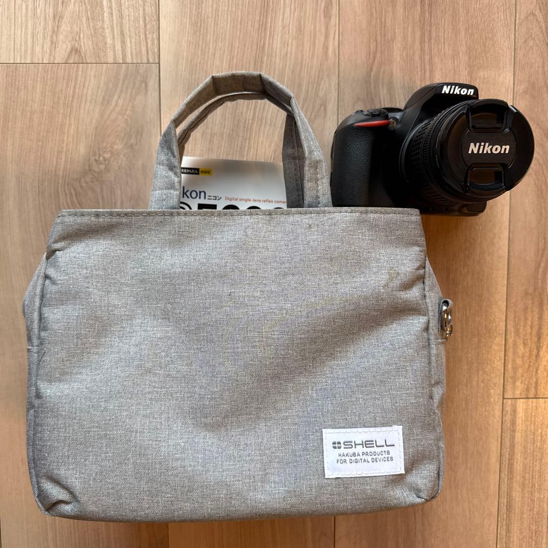 Nikon D5600 レンズキット 18-55 VR & 70-300 VR