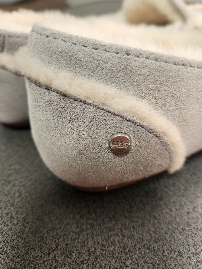 UGG LIGHT.GREY スエード モカシン