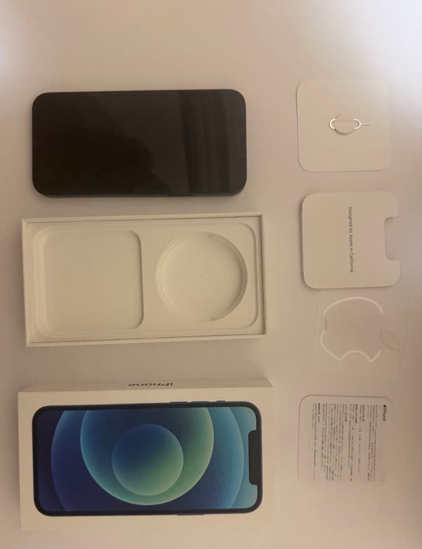 iPhone12 64GB 本体　SIMロックなし