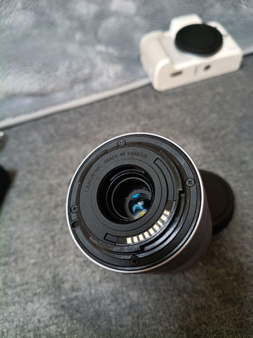 Canon EOS ミラーレス一眼 ホワイト