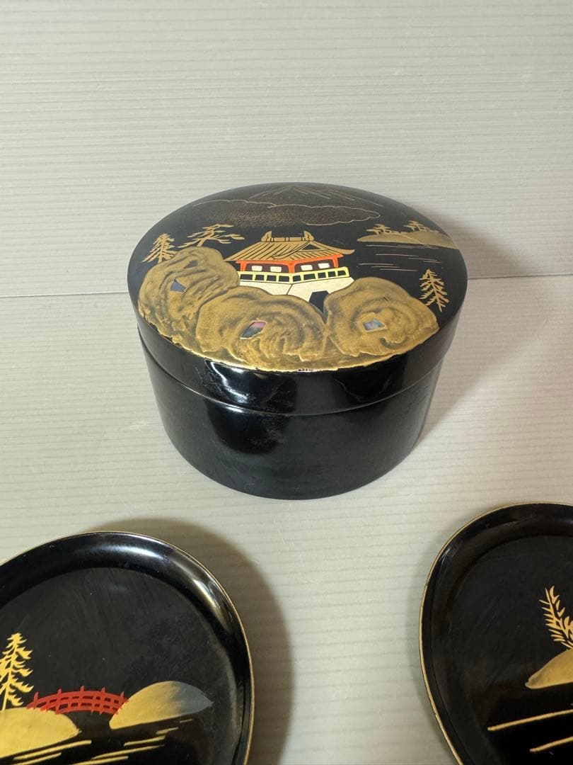 2766 漆器　金蒔絵　棗1客　皿4客