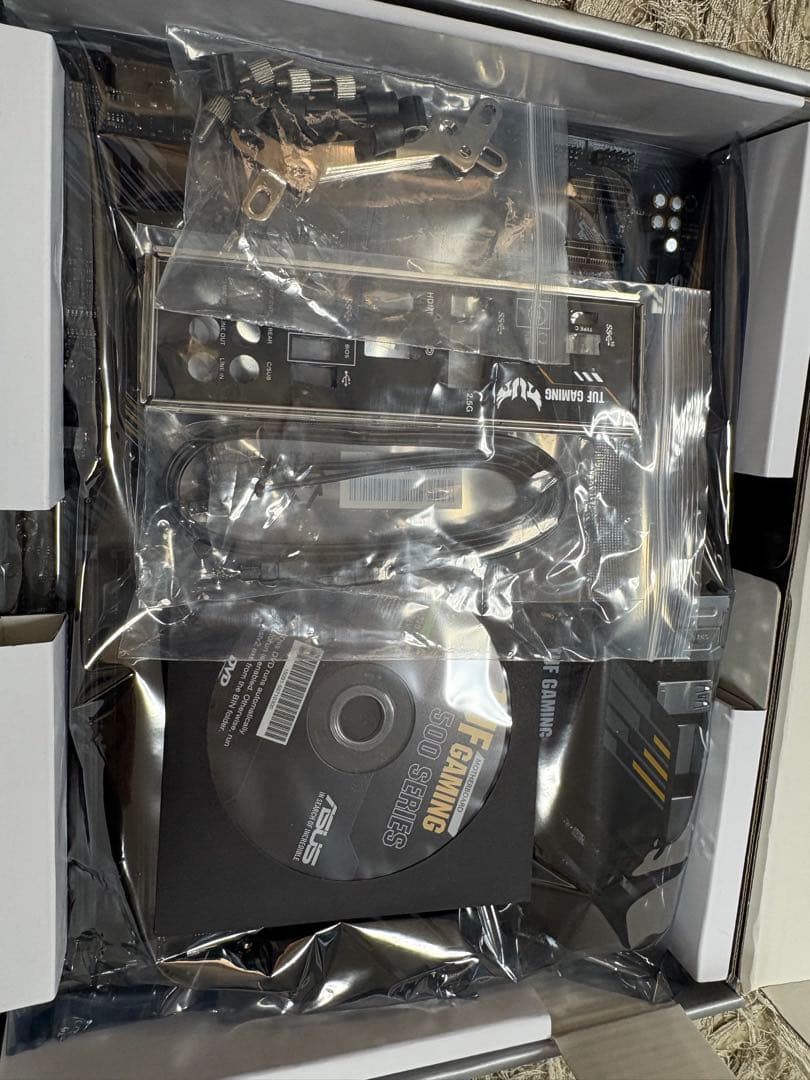 ASUS TUF Gaming B550-PLUS マザーボード