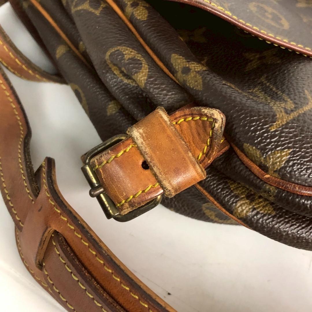 LOUIS VUITTON ルイヴィトン ソミュール ショルダーバッグ