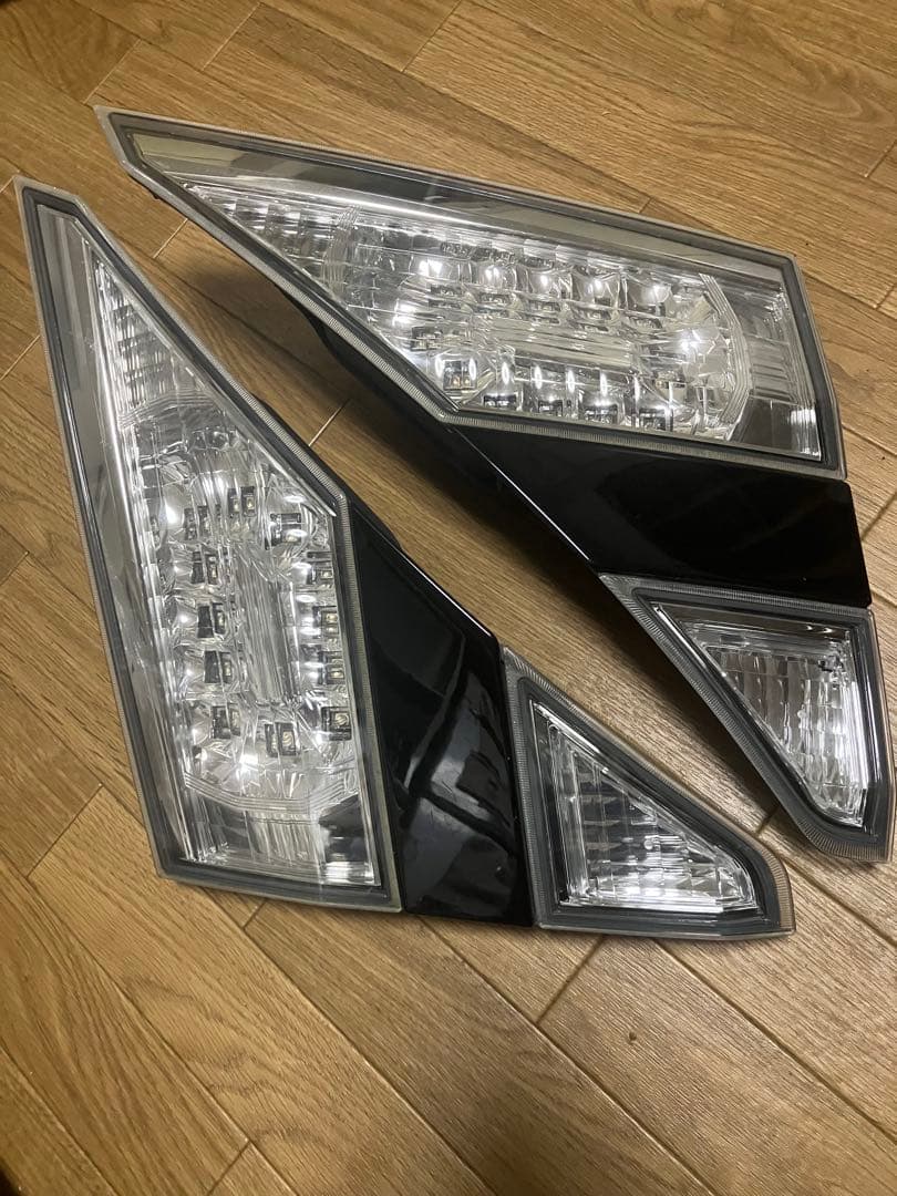 20ヴェルファイアテールランプ