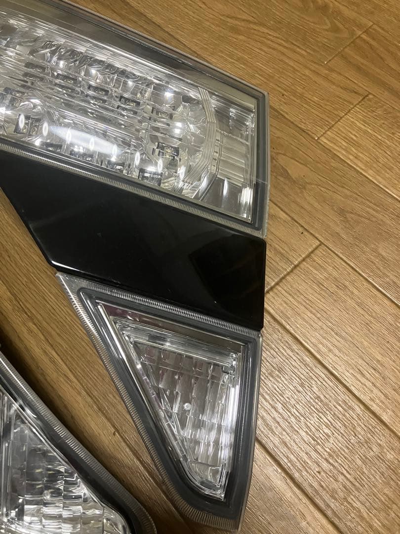 20ヴェルファイアテールランプ