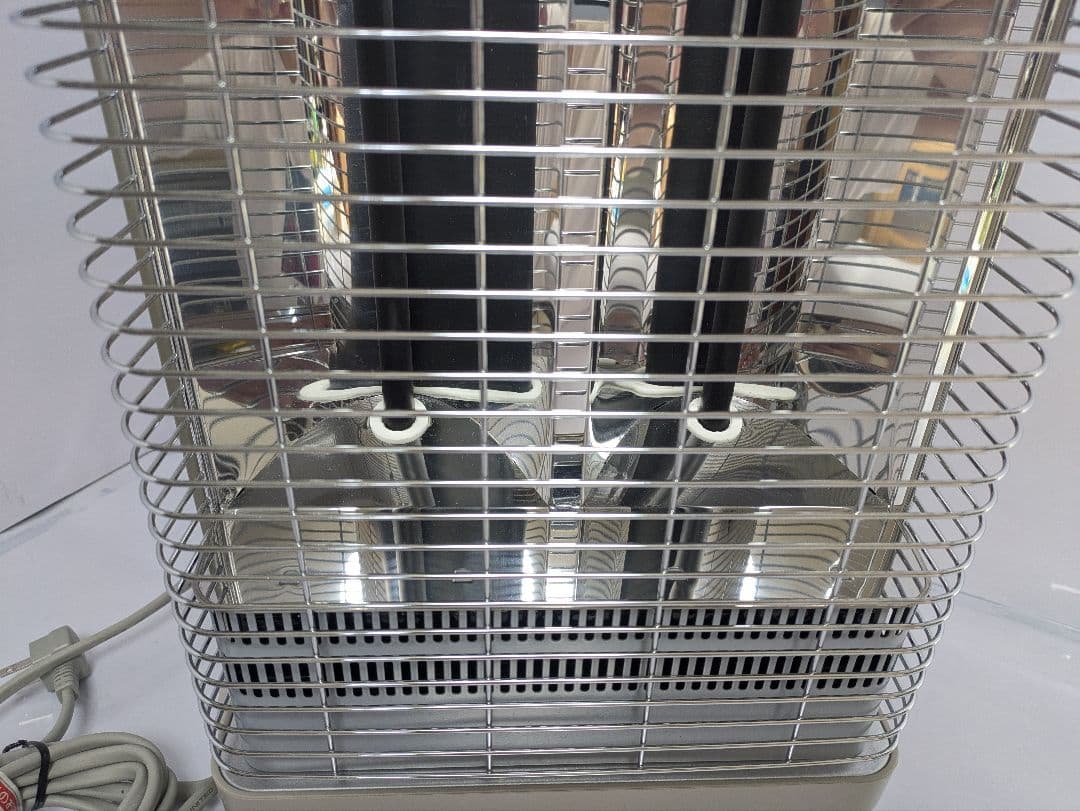 ダイキン　遠赤外線暖房　セラムヒート　ERFT11ZSE2　2022年製