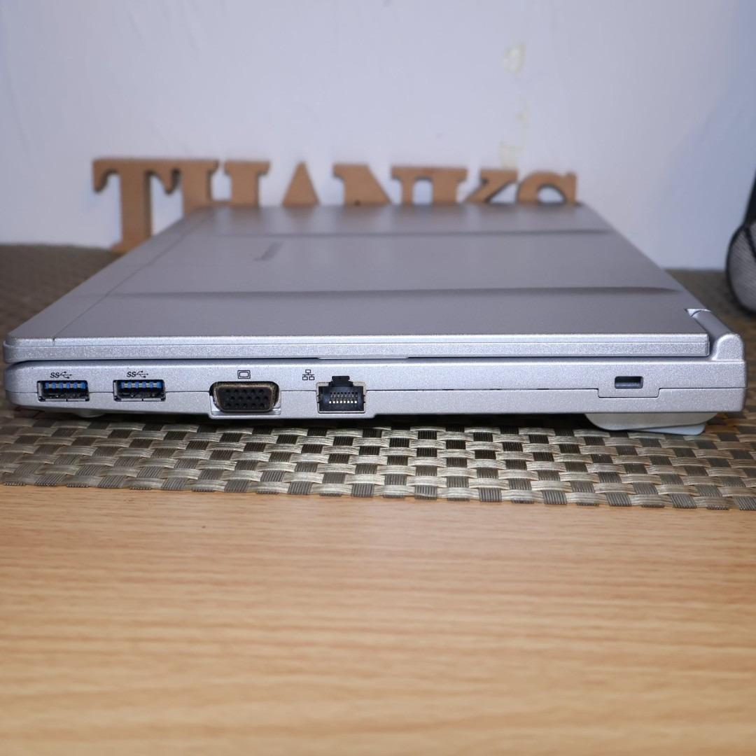 小型軽量！Win11公式対応8世代i7/メ8G/新品SSD/DVD/無線/カメラ