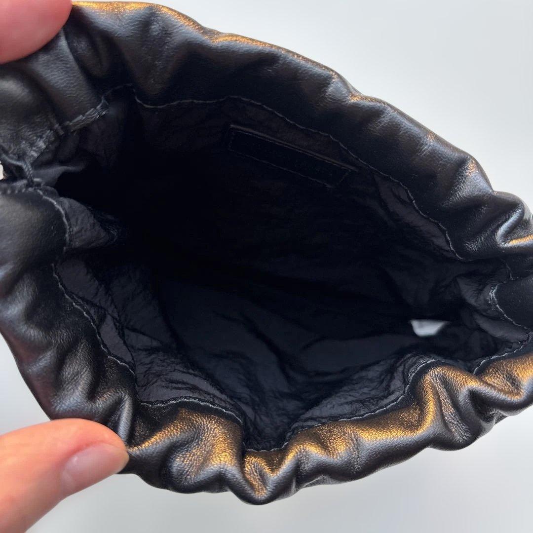 BOTTEGA VENETA スモールダストバッグ　ブラック　ショルダーバッグ