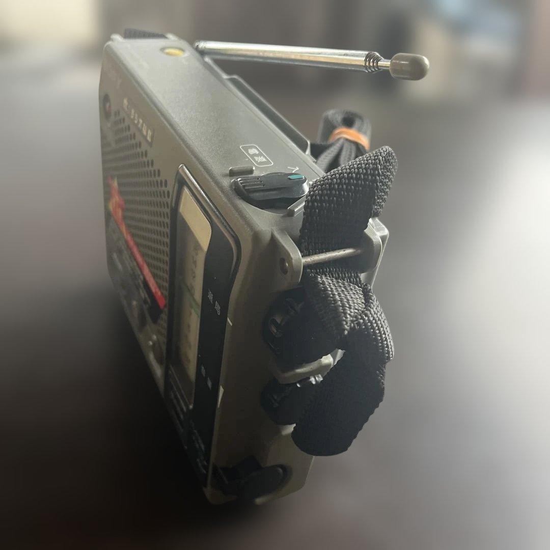 SONY ICF−B100 FM/AM 非常用ラジオ