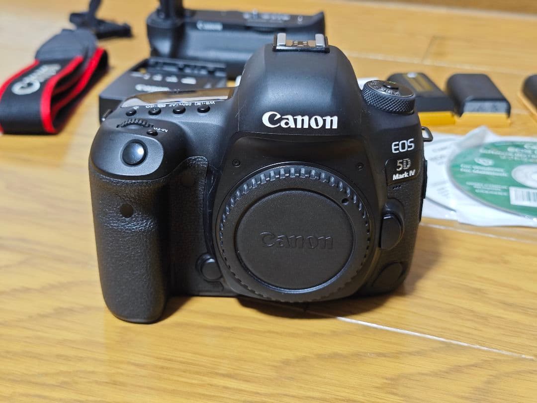 Canon EOS 5D Mark IV . BG-E20 . バッテリー各種