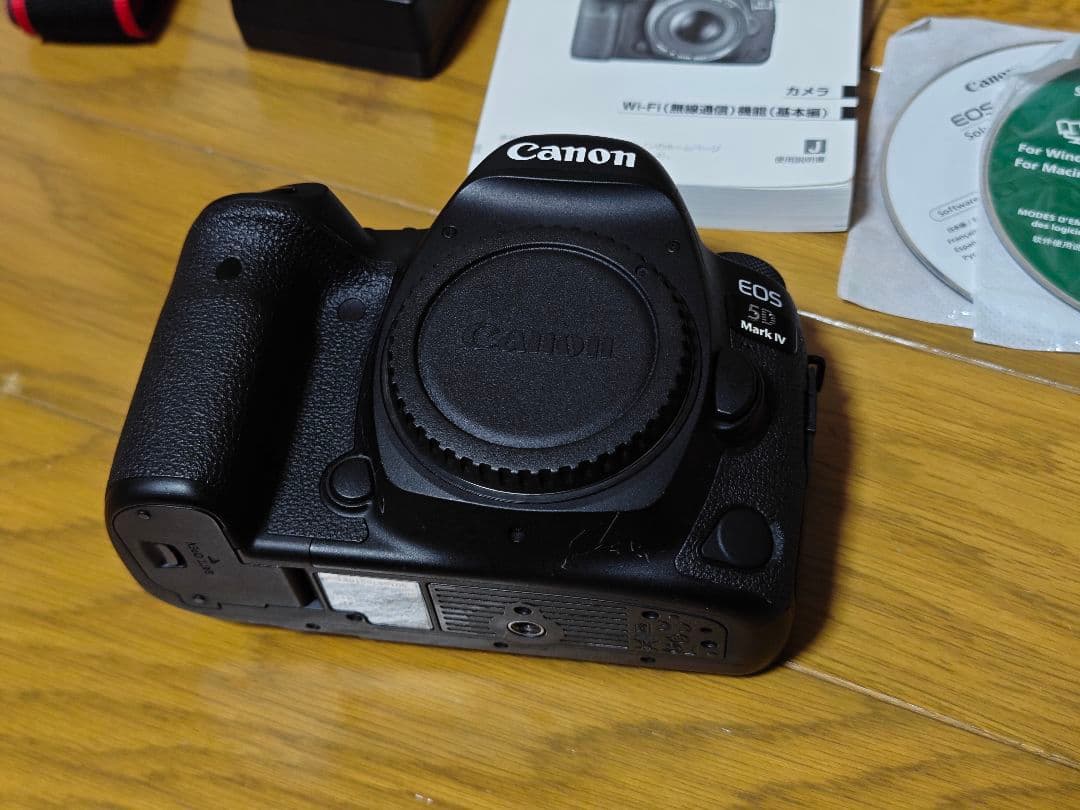 Canon EOS 5D Mark IV . BG-E20 . バッテリー各種