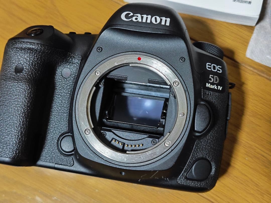 Canon EOS 5D Mark IV . BG-E20 . バッテリー各種