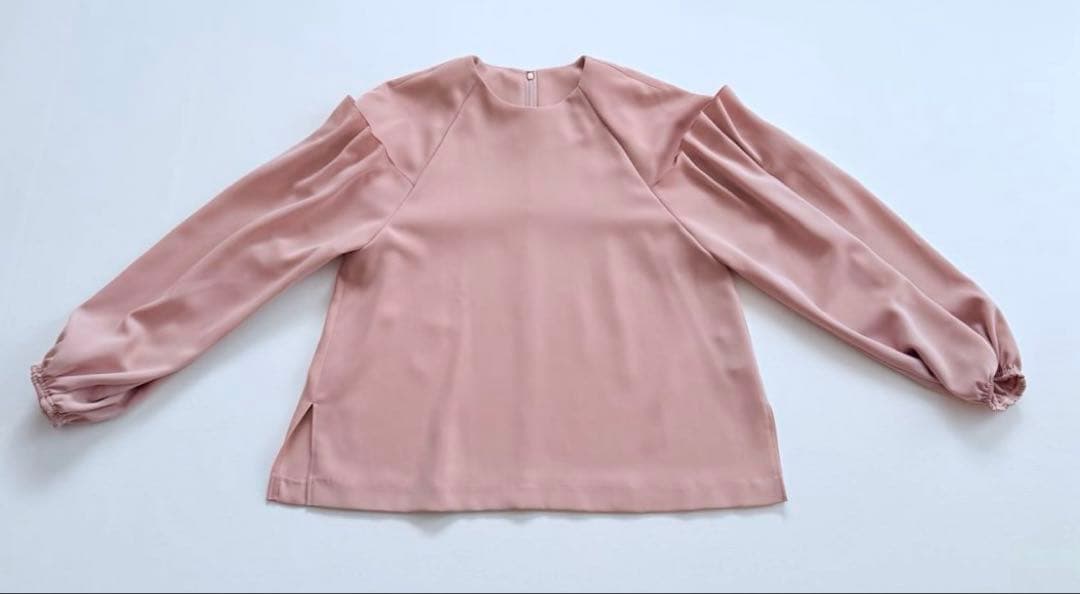 美品✨25SS✨3.5万✨アドーア　ダブルストレッチブラウス　立体ギャザー