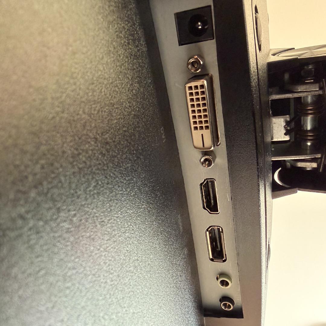 ASUS TUF Gaming 27インチ湾曲ゲーミングモニター VG27VQ