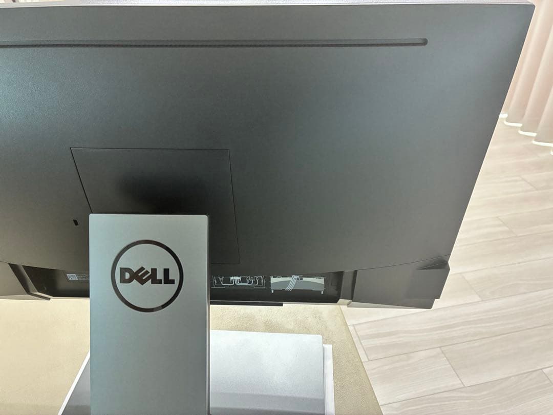 DELL ディスプレイ　P2418HT + BUFFALO スピーカー