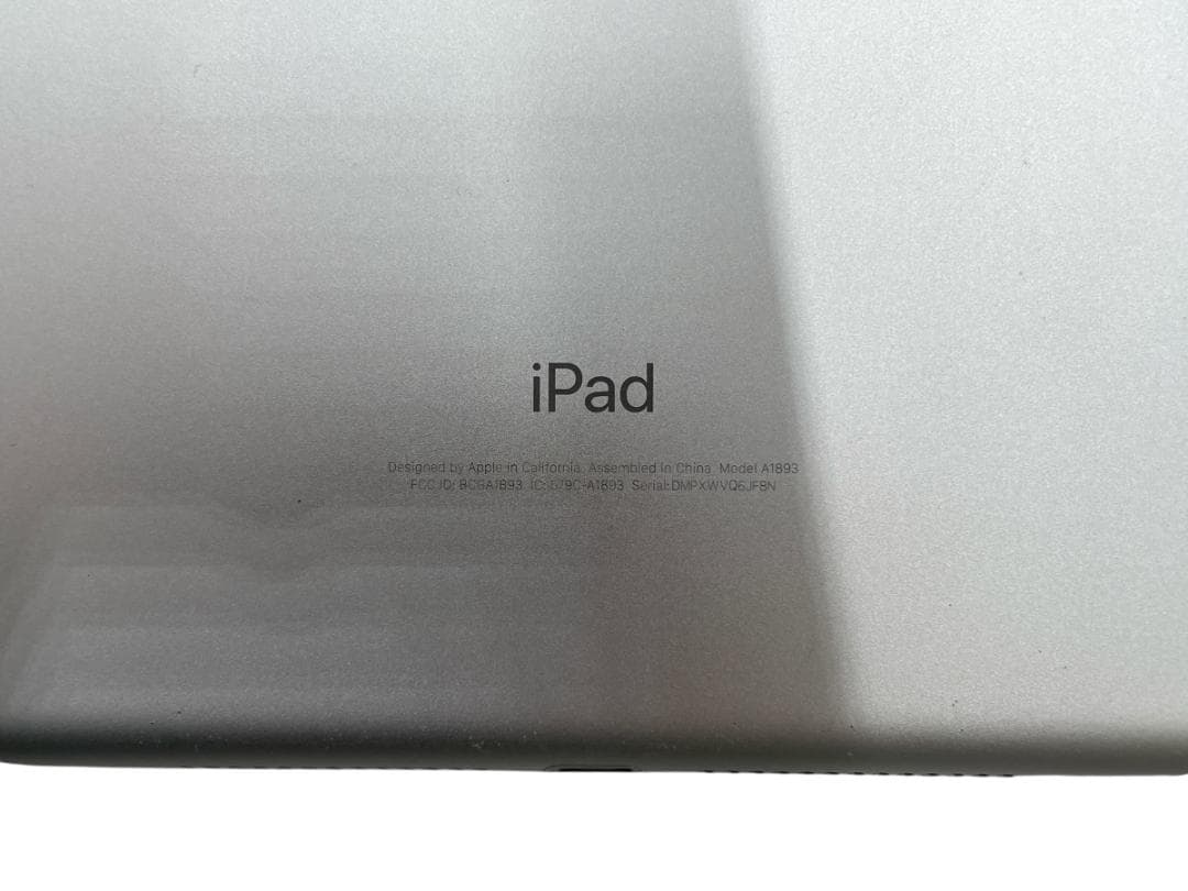 初期化済み iPad 第3世代 A1893 128GB ケース、タッチペン付き