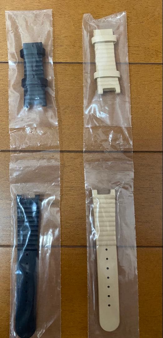 Ferragamo フェラガモ ダイヤ付きピンクベルト時計（変えベルト2本付き）