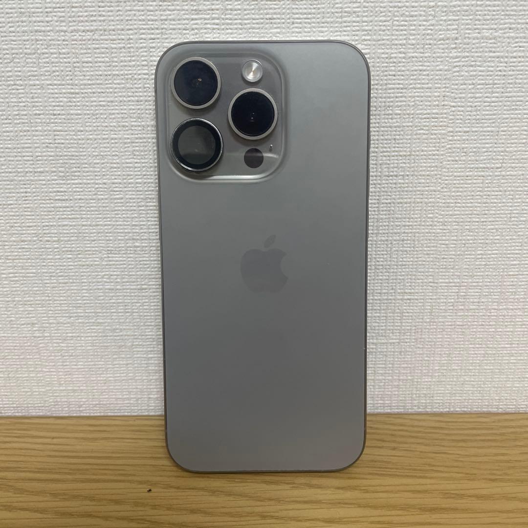 Apple iPhone 15 Pro 本体