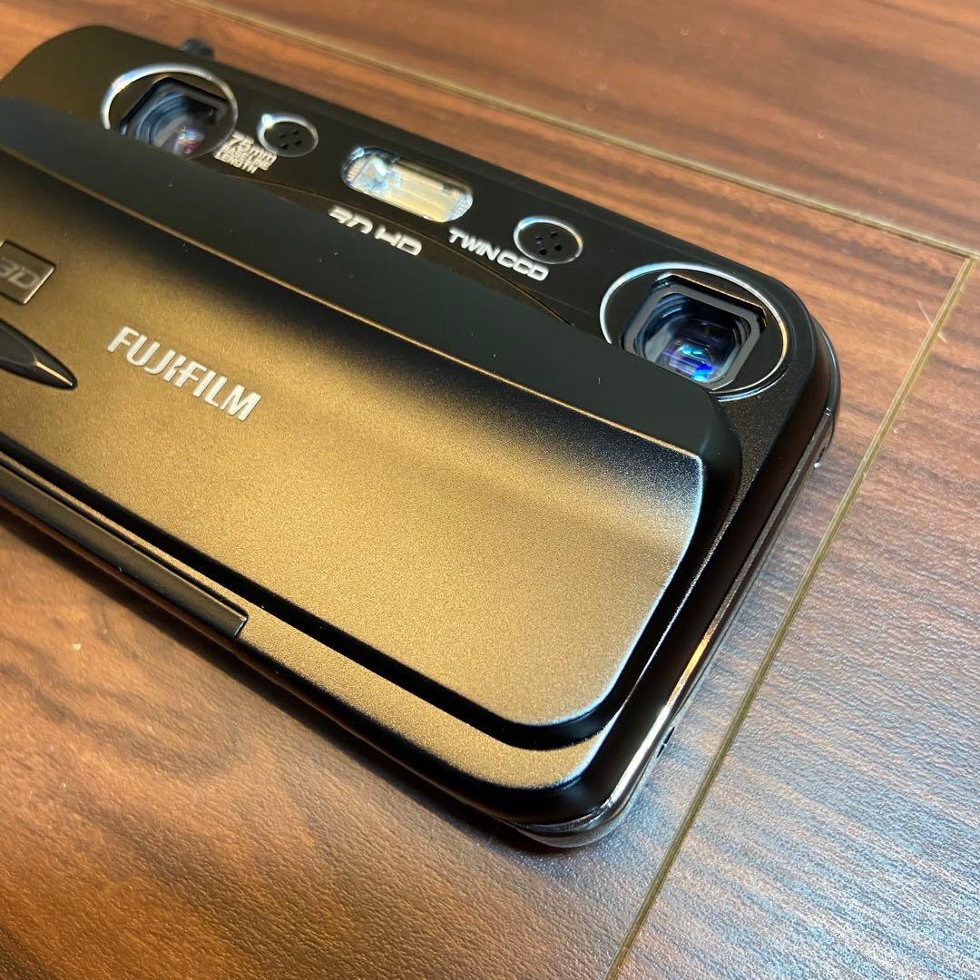 Fujifilm FinePix Real 3D W3 デジカメ 3364