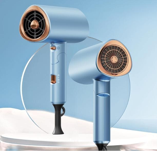 ヘアドライヤー 軽量ブルー 高級感があり爽やかに輝くカラー