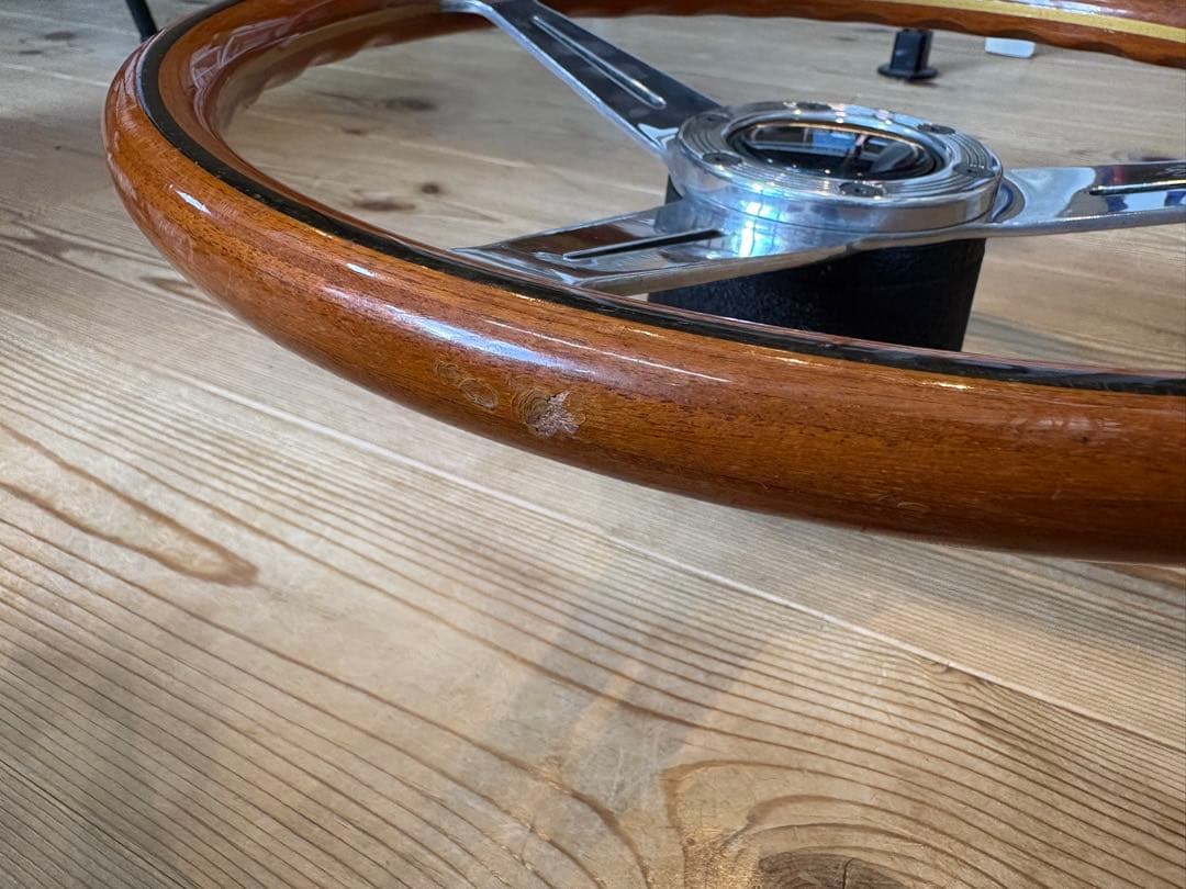 ナルディ クラシック ウッドステアリング36.５cm!ボスはおまけです。