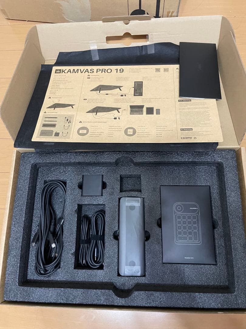 HUION Kamvas Pro 19 4K UHD 18.4型