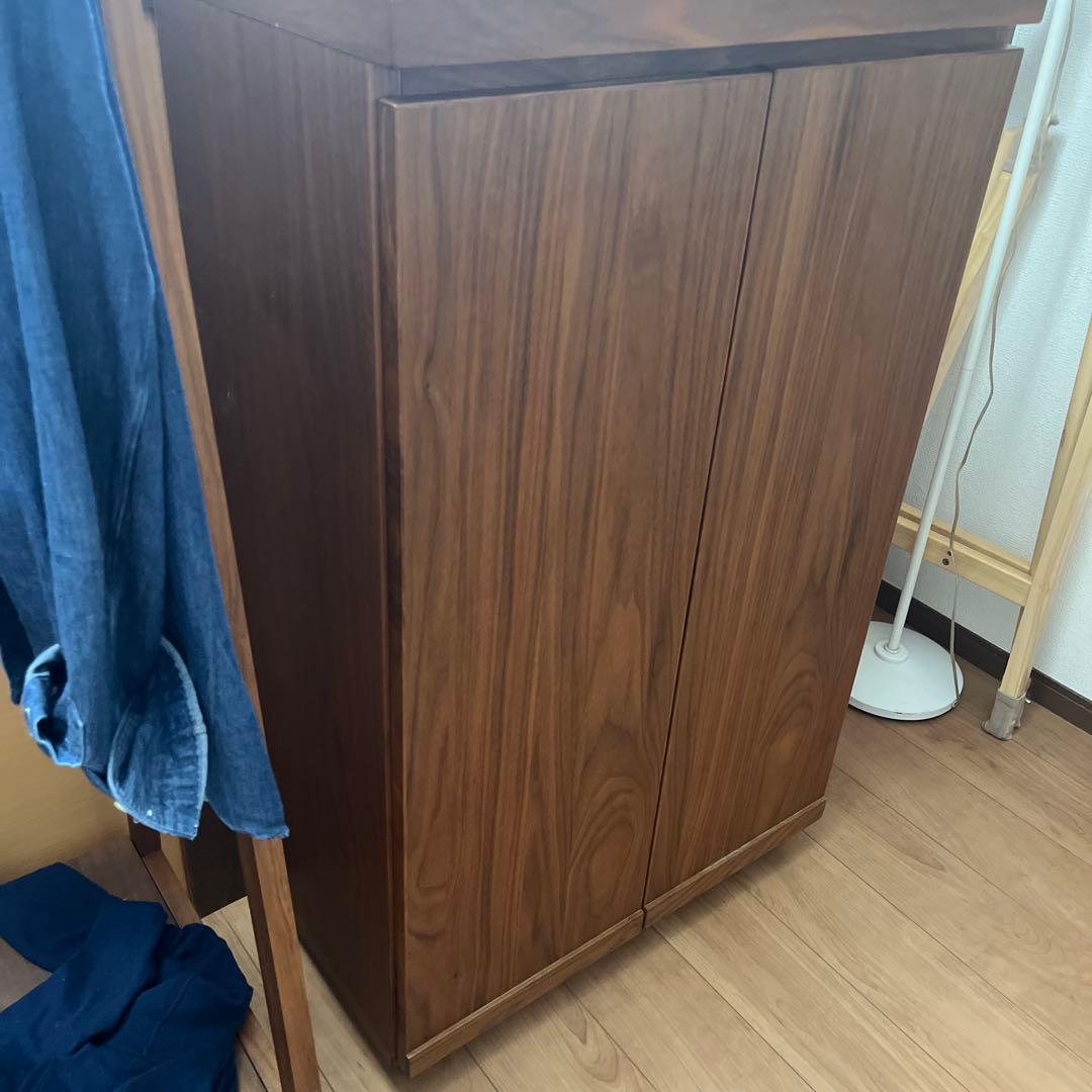 ダークブラウン木製キャビネット