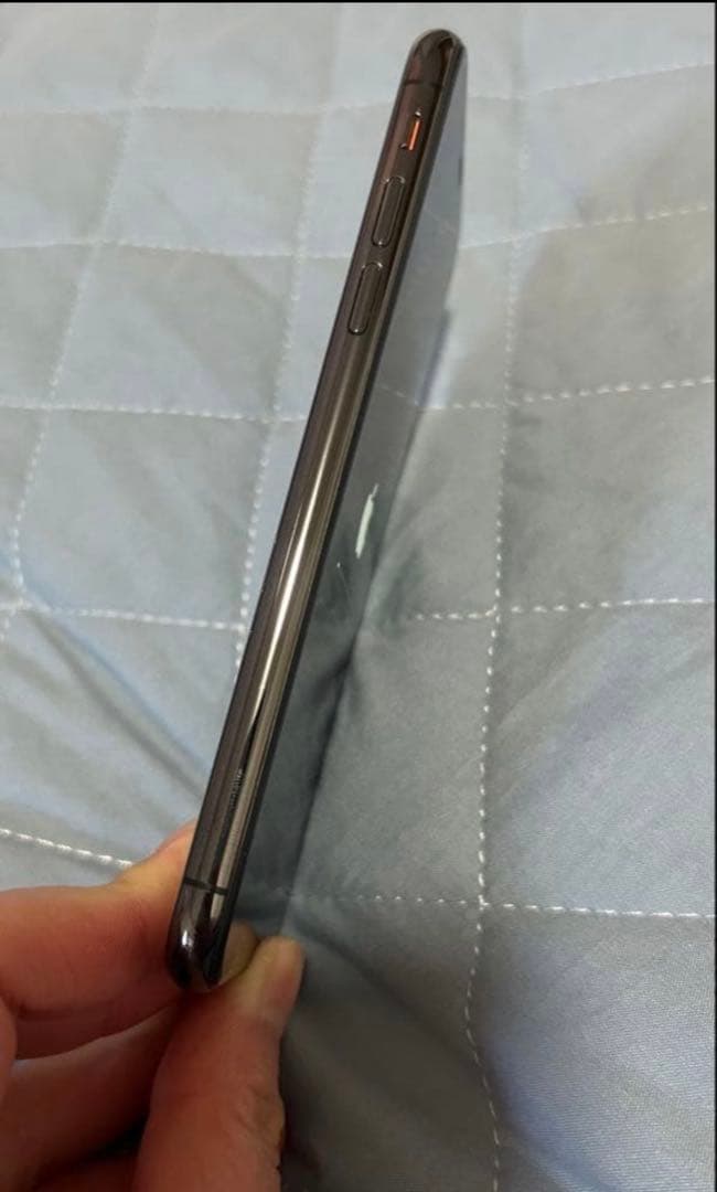 【美品】 Apple iPhone Xs 256GB ブラック