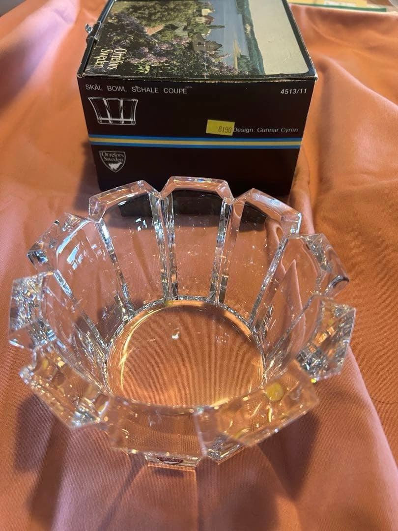 Sweden Orrefosのクリスタルガラスの置き物