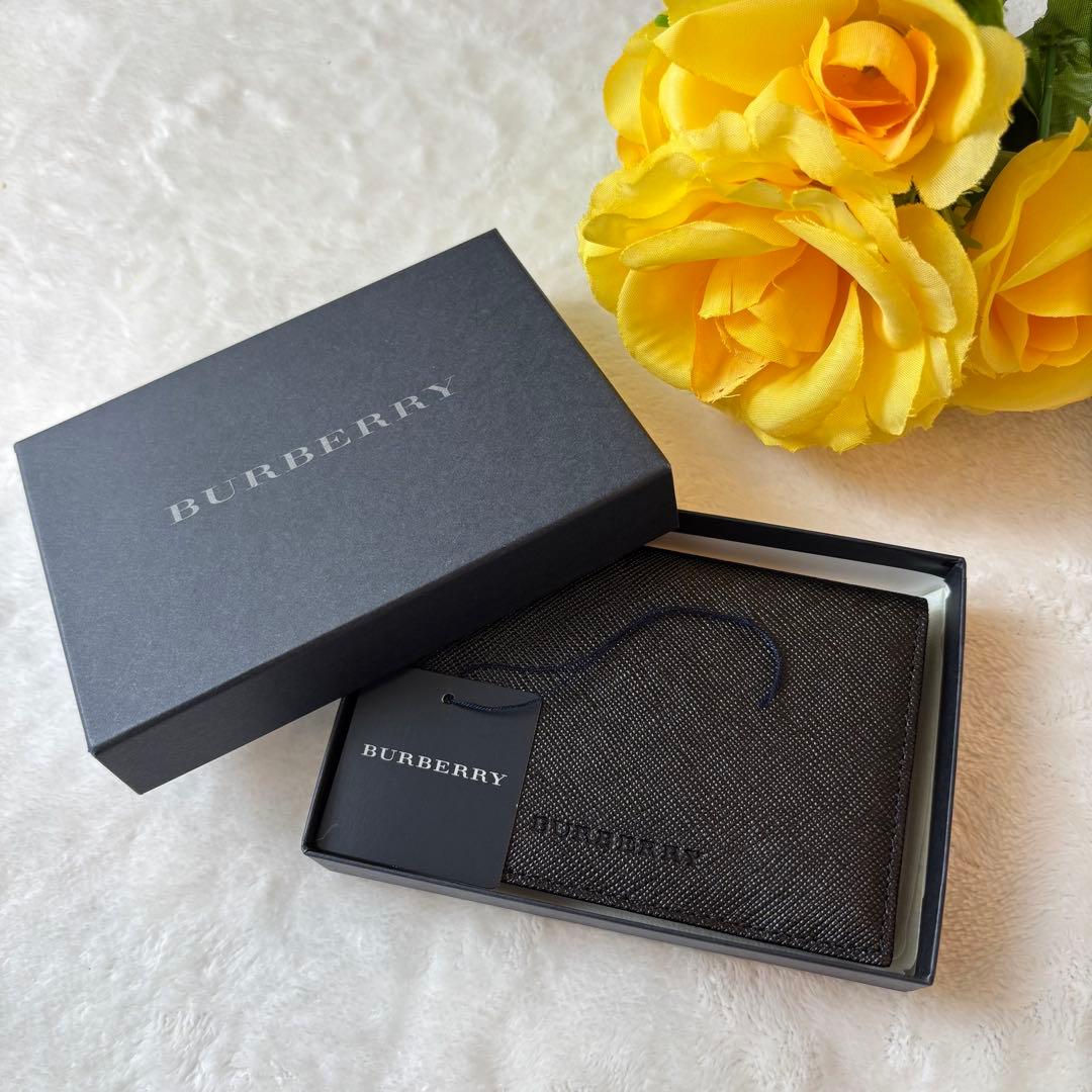 未使用✨　Burberry バーバリー　名刺入れ　パスケース　サフィアーノ