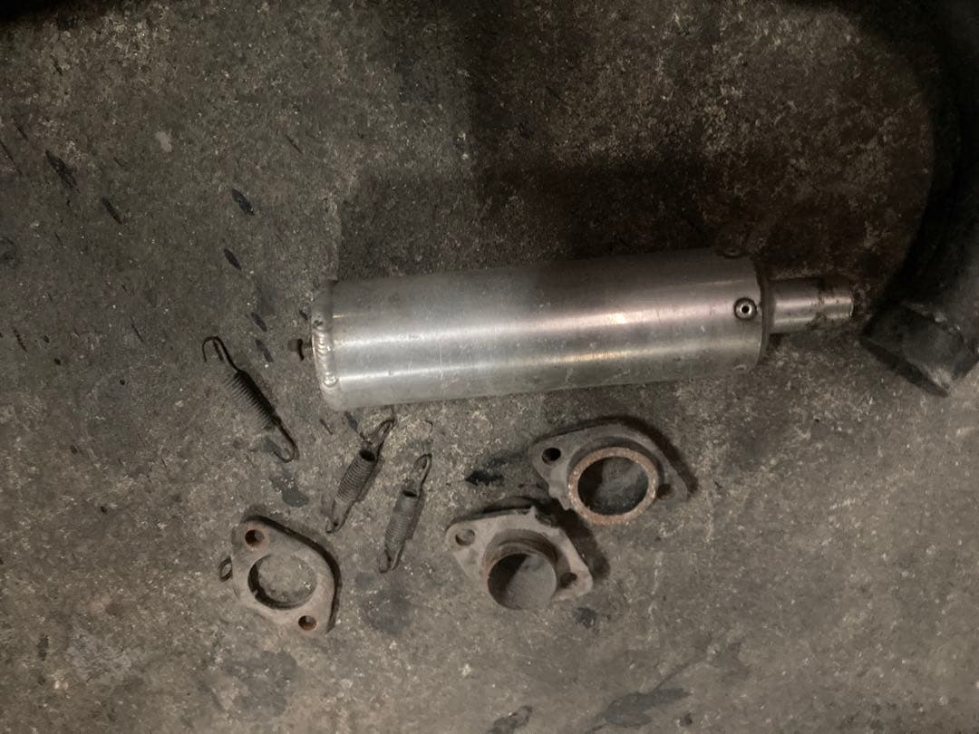 KHSS400マフラー　3本チャンバー　コメントうる覚え　ルーニー？