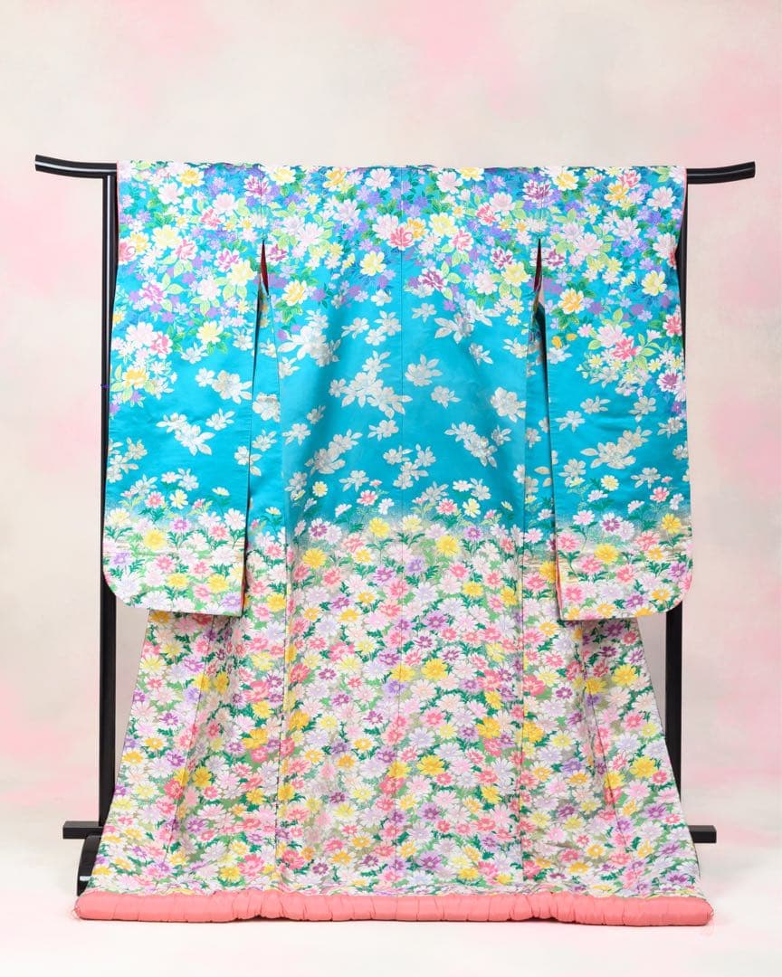 色打掛　⑥ 専用箱付き