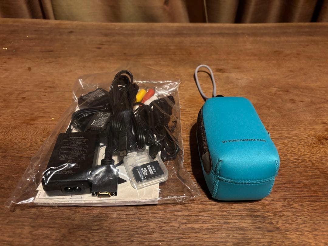 【良品】Panasonic HC-V300M ビデオカメラ 本体 バッテリー2個