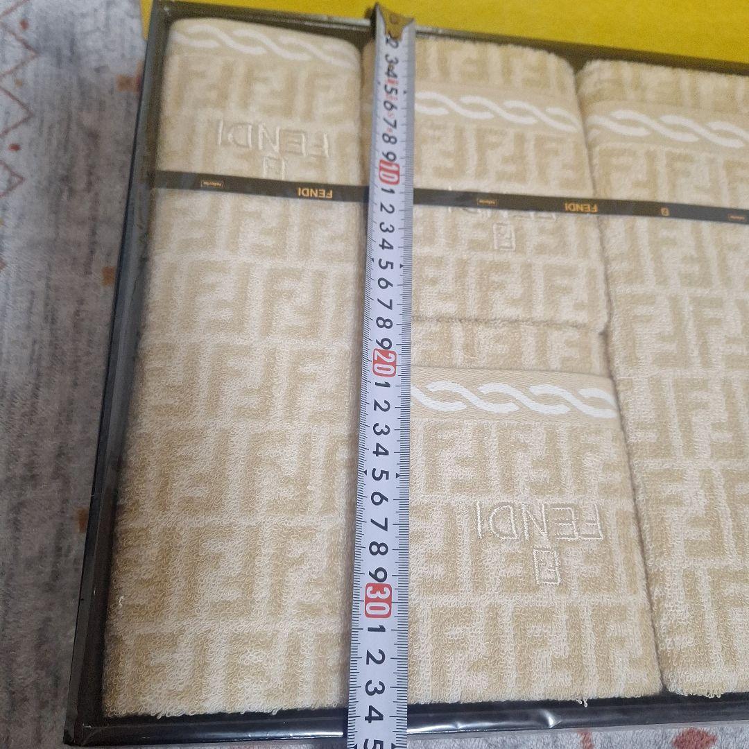 FENDI フェンディ タオルギフトセット　タオル4枚 新品未開封