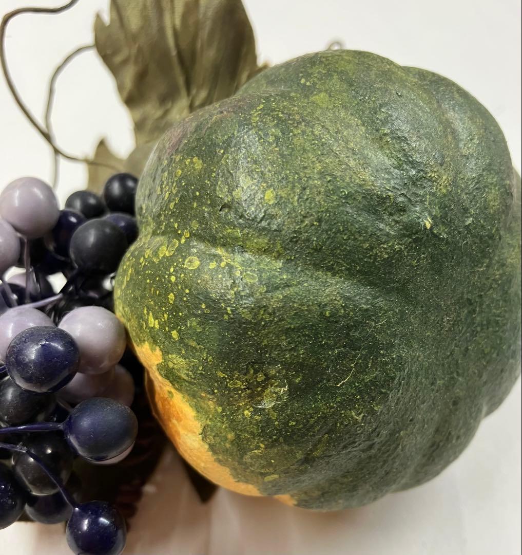 カネコイサオ 南瓜と葡萄のコサージュ