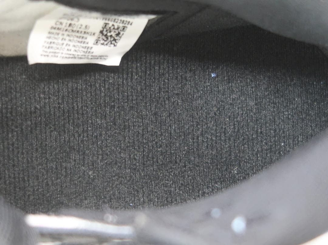 未使用 NIKE JORDAN 1 RETRO HIGH OG キッズ【G】.