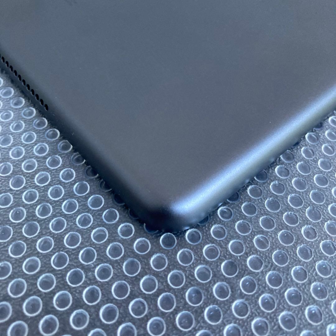 3210【早い者勝ち】電池最良好☆iPad7第7世代32GB WIFIモデル☆