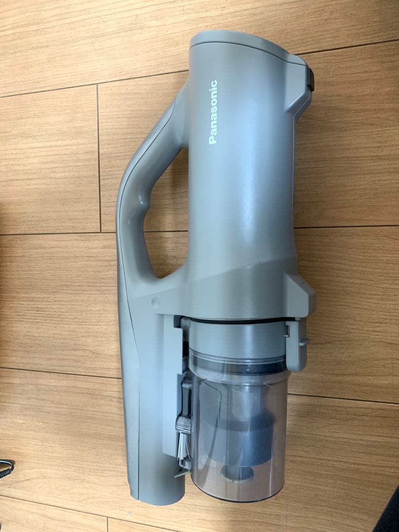 パナソニック　充電式掃除機　MC-SB52K 2021