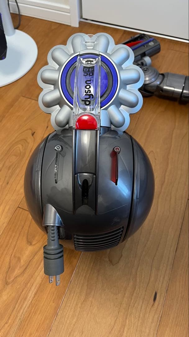 Dyson 掃除機　クリーナー　キャニスター