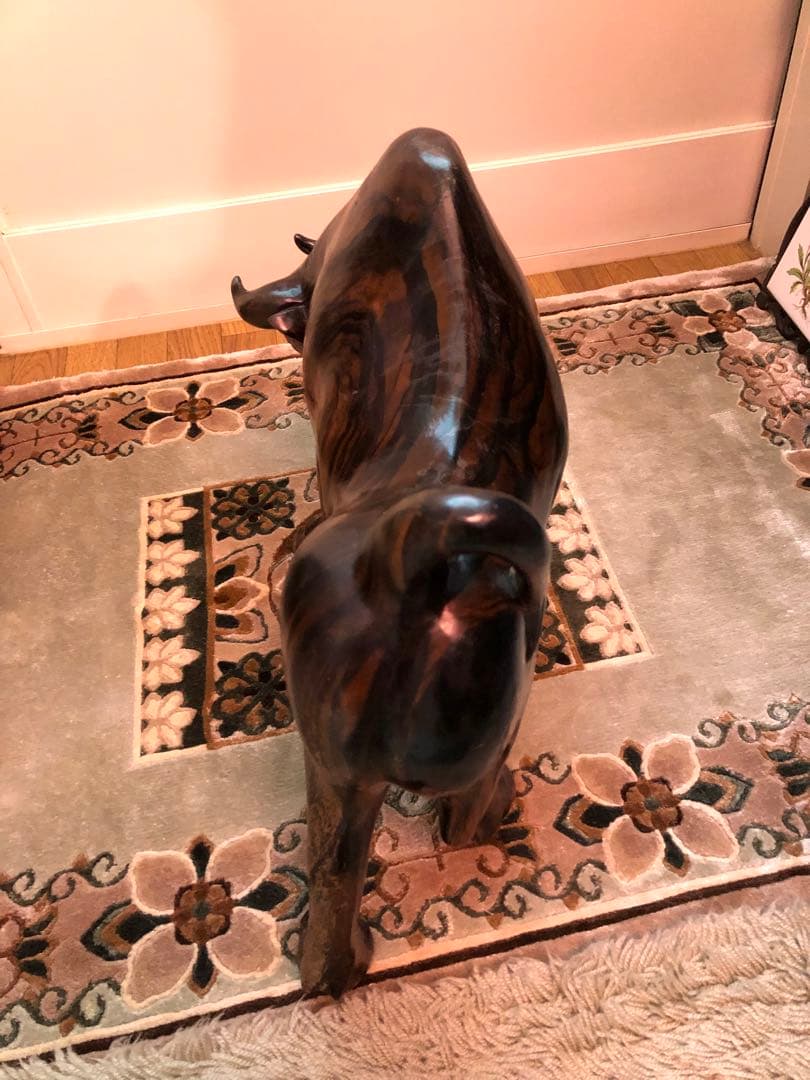 雄牛像 木製 置物 約33cm 約5.7kg
