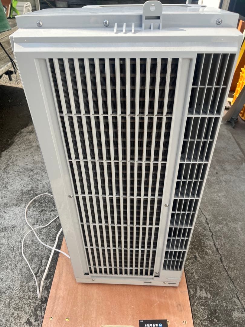 【美品】コロナ　窓用エアコン CWH-A1824R 2024年製