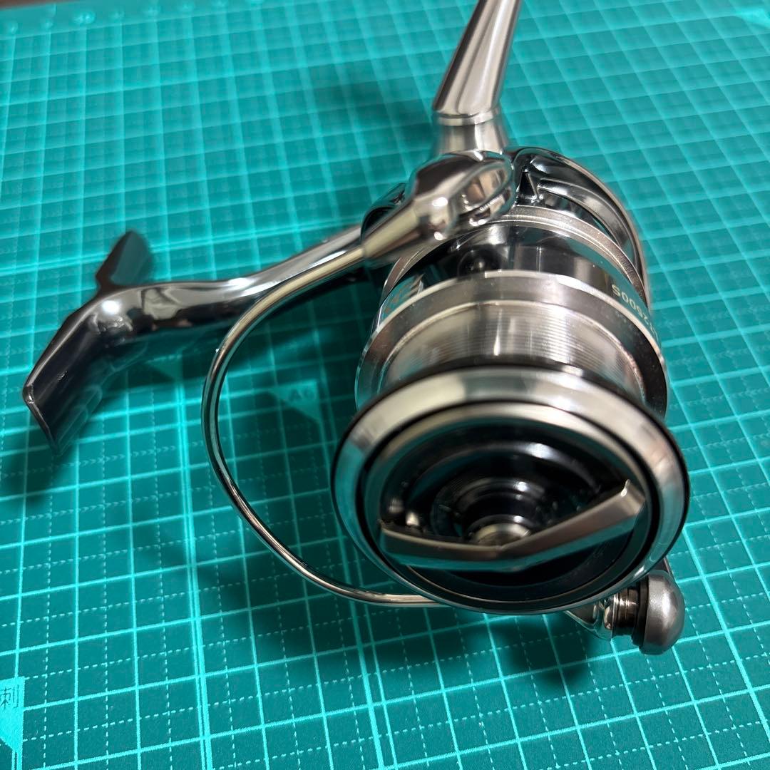 Daiwa 22イグジスト　EXIST LT2500S スピニングリール