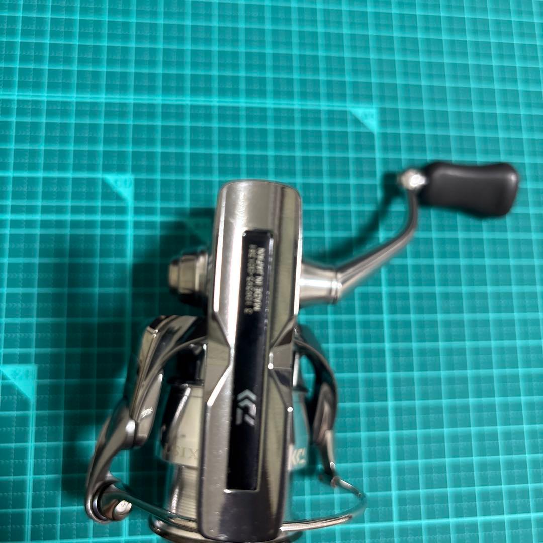 Daiwa 22イグジスト　EXIST LT2500S スピニングリール