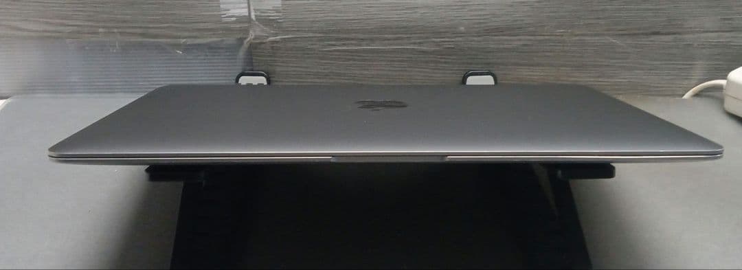 MacBook Air (Apple M1) シルバー