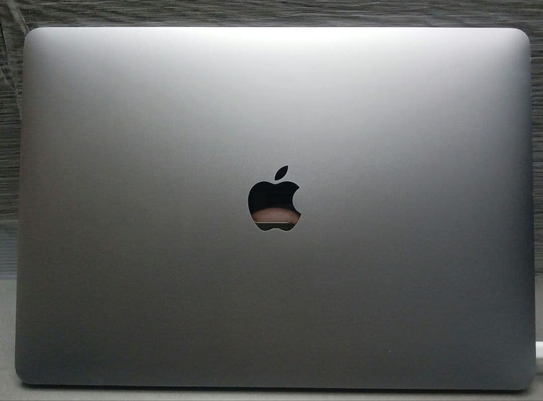 MacBook Air (Apple M1) シルバー