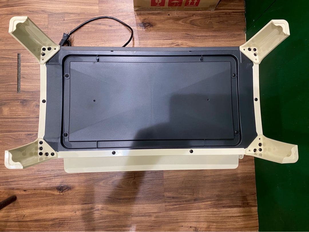 新品 未使用 暖炉型ファンヒーター 白 ホワイト 白家具 インテリア ストーブ