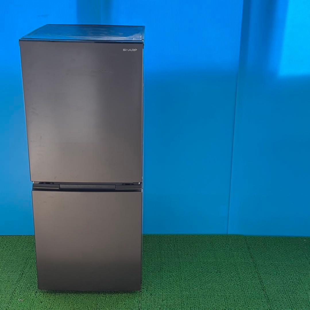 762 2023年　極美品　冷蔵庫　一人暮らし　小型　付け替えどっちもドア　関東