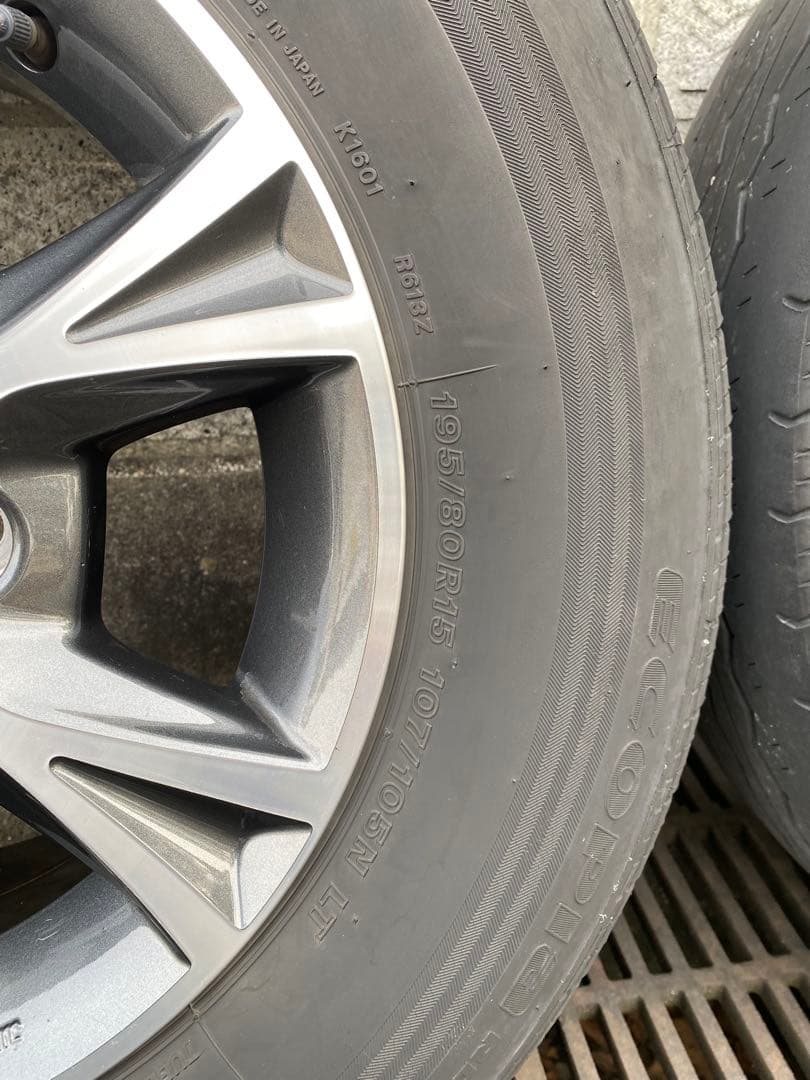 4本セット　TOYOTA純正　メーカーオプション　ハイエース　アルミホイール